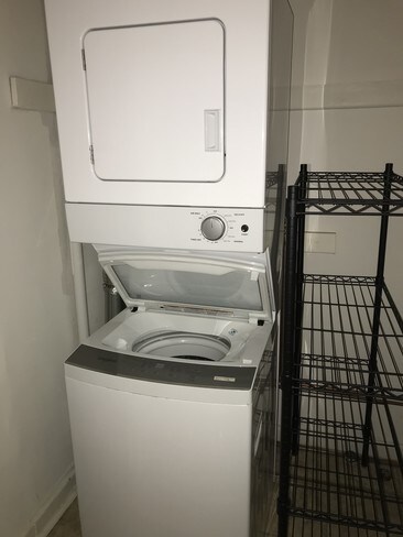 Woodside Court Apartments