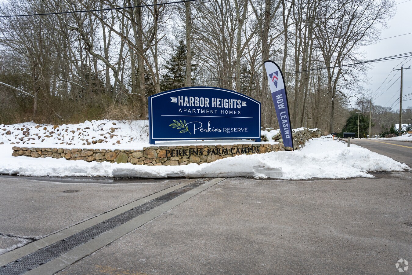 Building Sign 01 - Harbor Heights Enclave