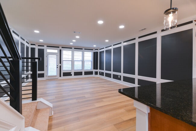 Photo - 4093 Elk Crk Ln