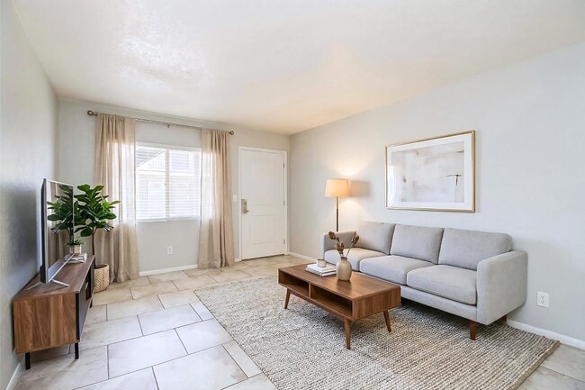 Photo - 208 S Doran Unidad 208