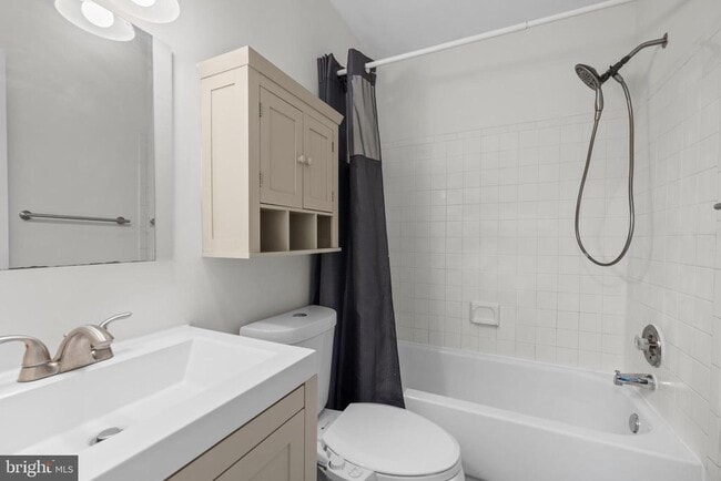 Photo - 1095 Travis Ln
