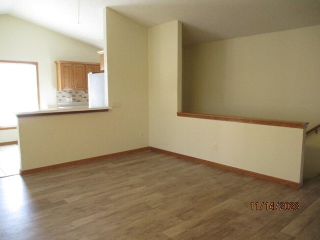 Photo - Spacious 6-Bedroom Home in a Prime Location – Room to Live, Work & Relax!