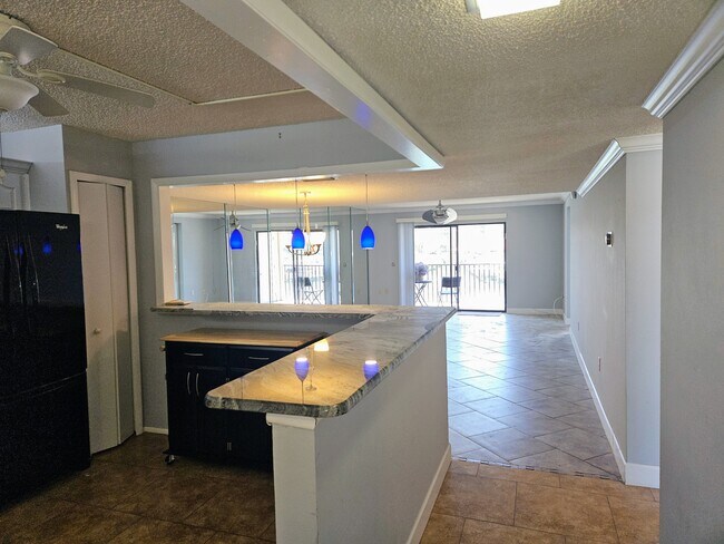Photo - 7600 Sun Island Dr S