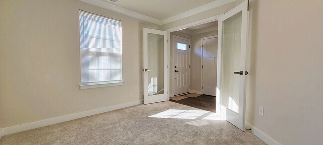 Photo - Brand new 3 story Townhome in Centerpointe...