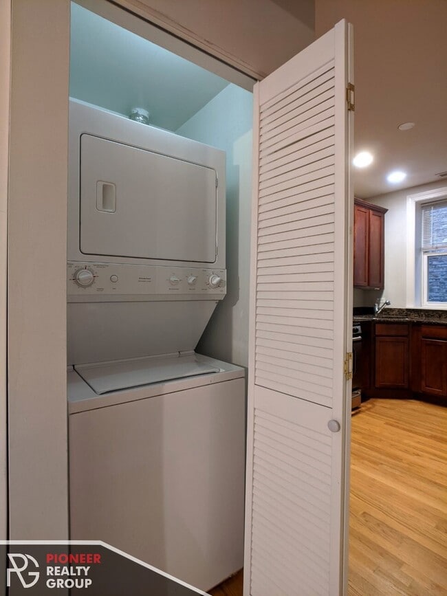 Photo - 3256 N Clifton Ave Unidad 1