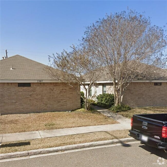 Building Photo - 2307 Dora Jeanne Dr Unit B Rental