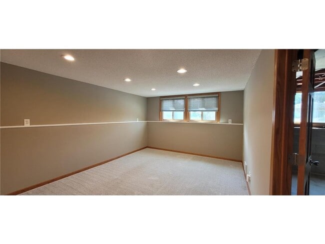 Photo - 8496 Harkness Rd