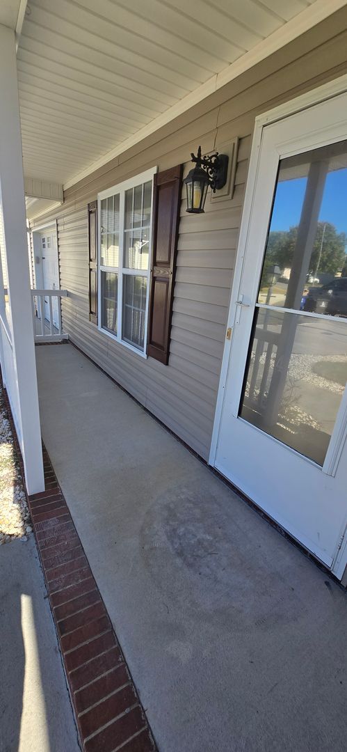 Photo - One Level Ranch