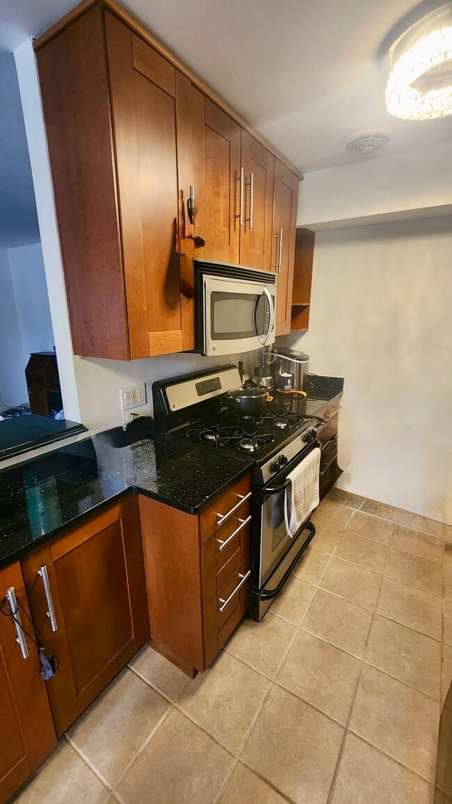 1501 South George Mason Drive Unit 13