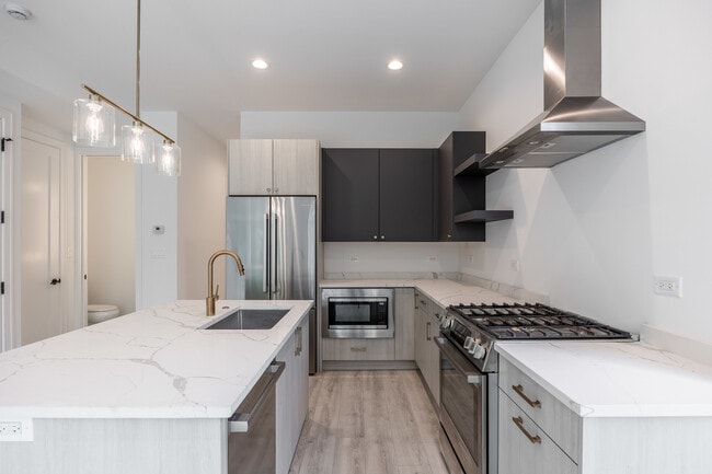 Photo - 1814 W Thomas St Unit 2F