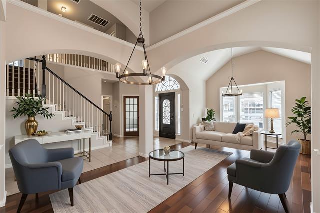 Photo - 615 Dorchester Dr