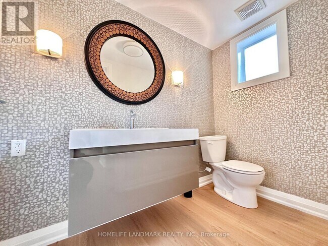 Photo - 1319 Cumnock Crescent