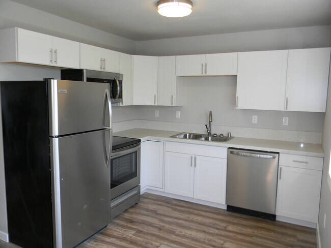 Building Photo - 2810 W Northern Lights Blvd Unit 12 Rental