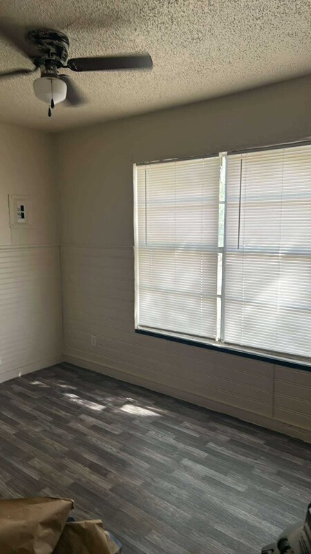 Photo - 410 Franklin Blvd