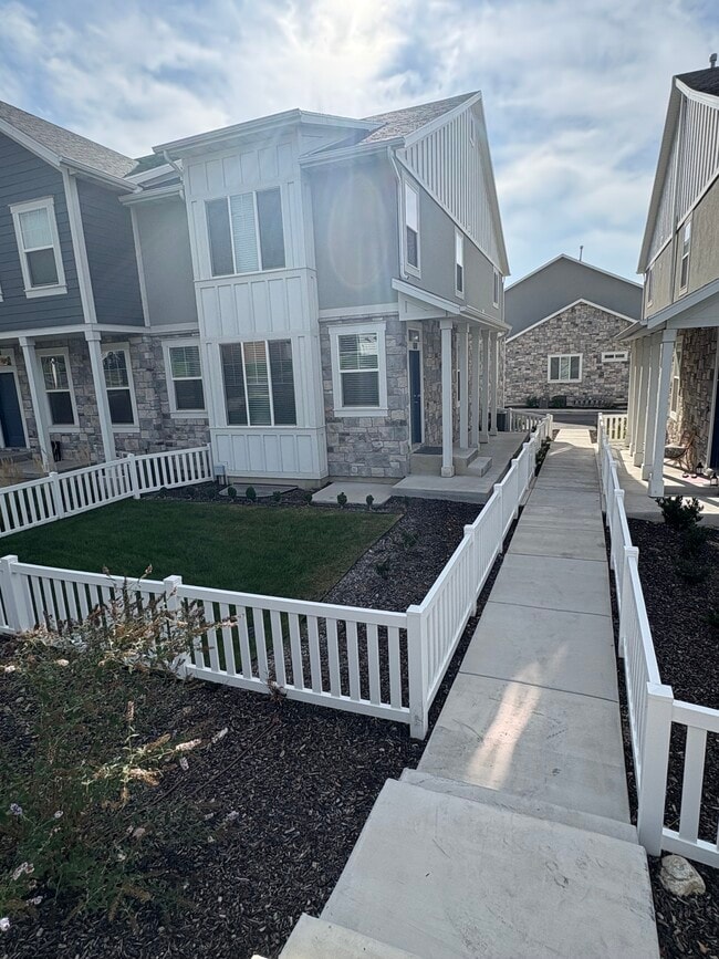 Photo - 520 S Orchard Dr