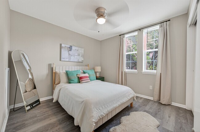 Photo - 6635 Queensclub Dr