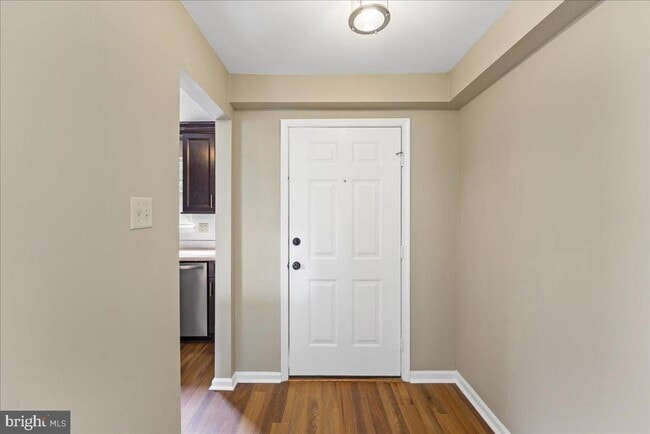 Photo - 722 Bradford Terrace