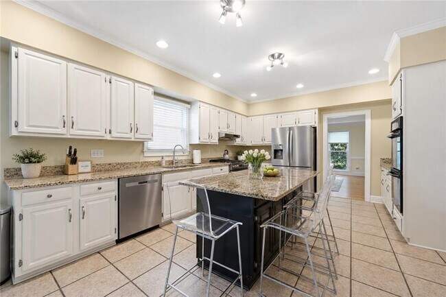 Photo - 3795 Ashford Trail NE