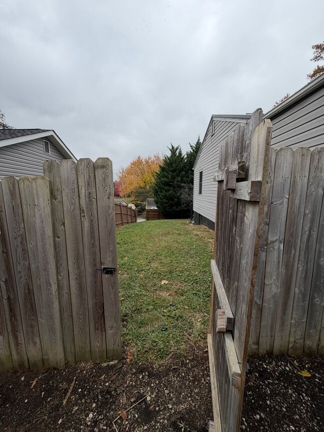 Photo - Modern JC Rental Near ETSU + JCMC — Pet Fr...