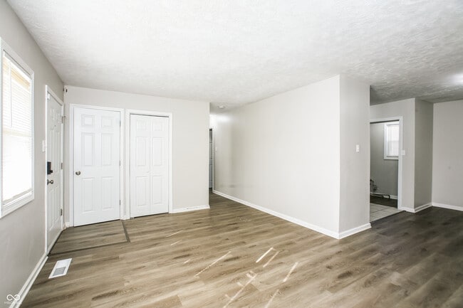 Photo - 5524 Marilyn Rd