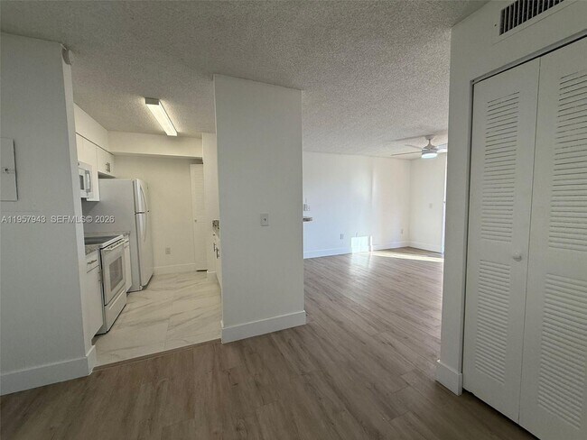 Photo - 12166 St.Andrews Pl Unidad 210