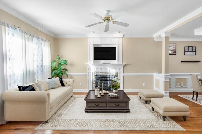 Photo - 1108 Brittley Way