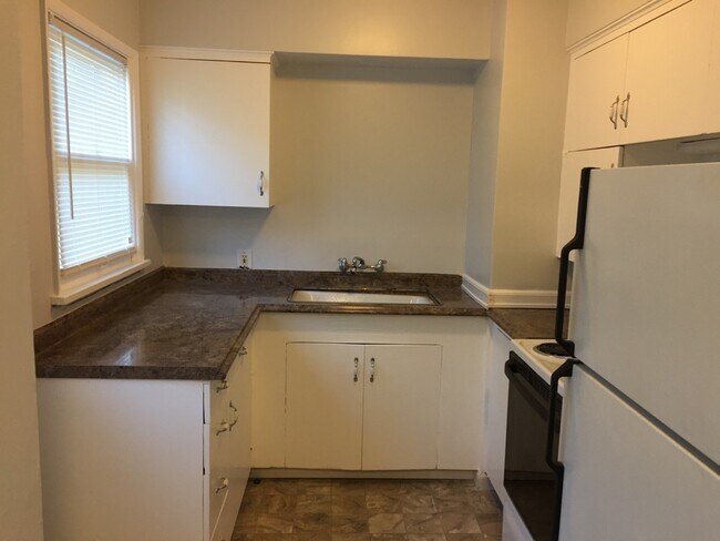 Photo - 2406 Southeast 52nd Avenue
