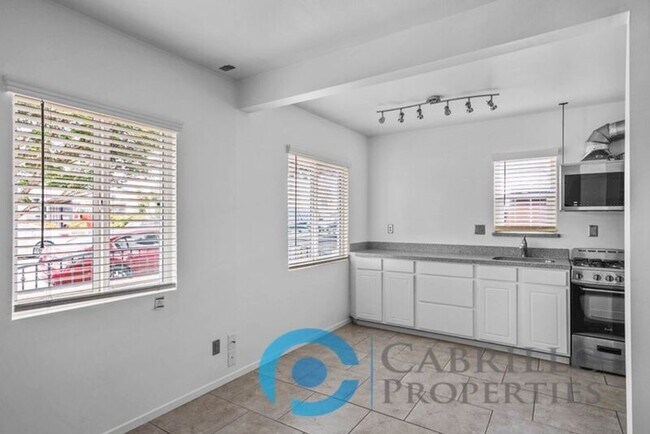 Photo - 2110 Bacon St Unit #3