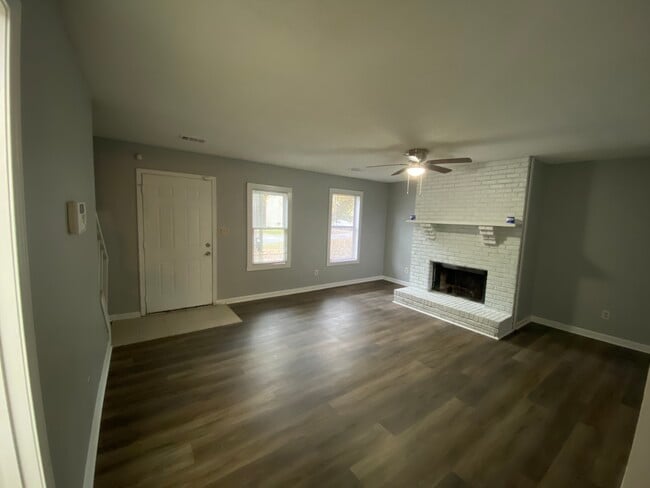 Photo - 5600 Windwood Rd