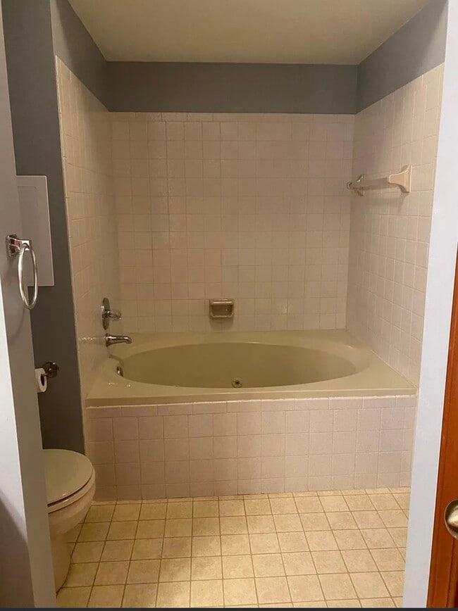 Photo - 773 Kenmare Pkwy