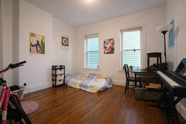 Photo - 25 Marney St Unit 2