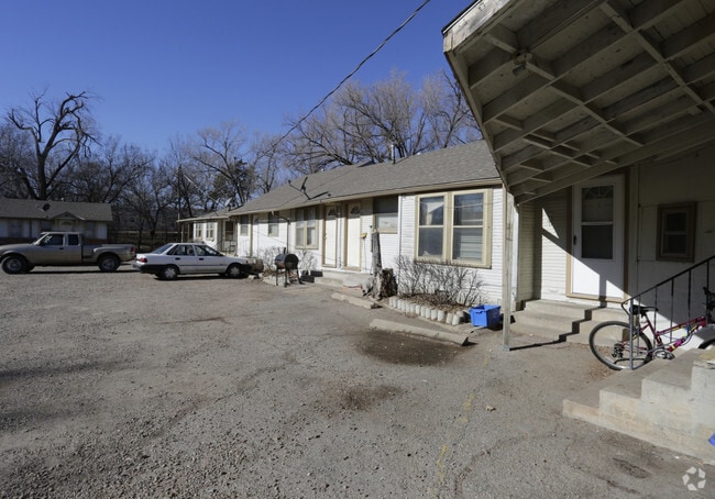 Photo - 407 S Kansas Ave