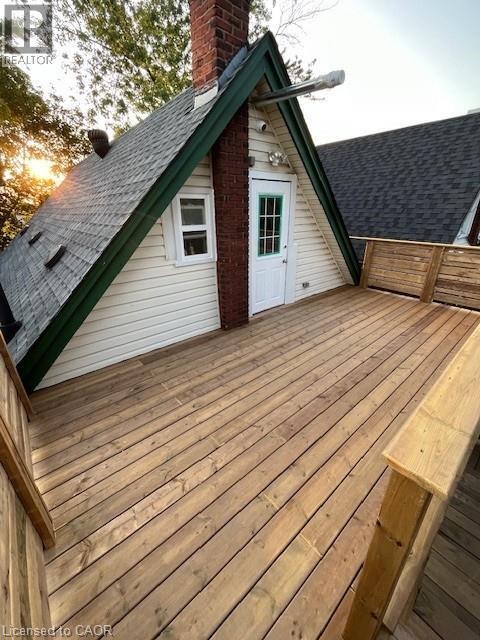 Photo - 27 Strathcona Ave S