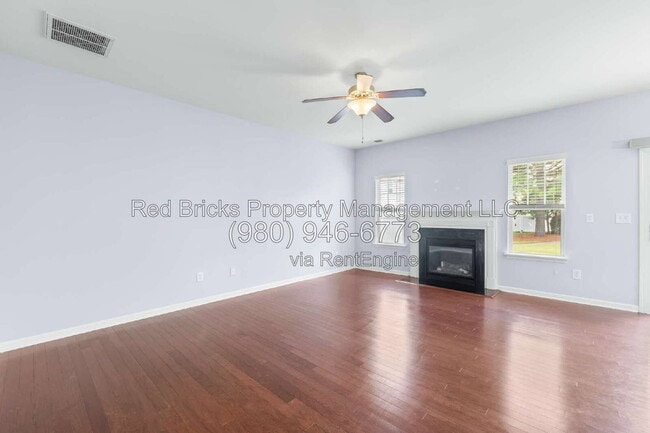Photo - 14054 Singleleaf Lane