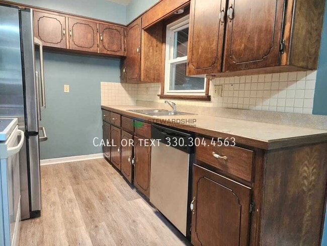 Photo - 1712 Breiding Rd Apartment