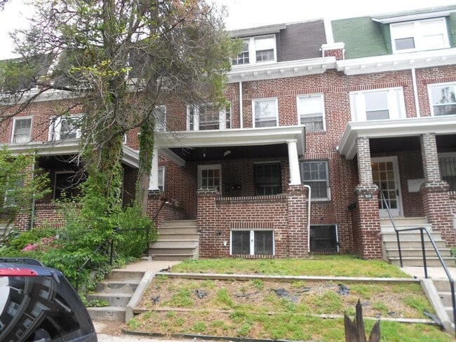 Building Photo - 3125 Guilford Ave Unit 2FL