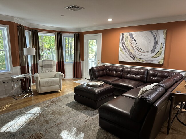 Living area open to kitchen - 4 Sterling Hill Ln Unit Sterling Hill