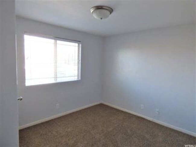 Photo - 999 Village River Ln Unidad Apt B8