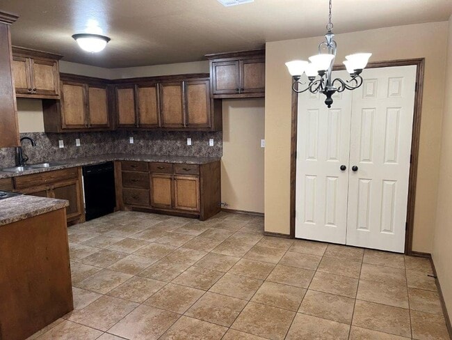 Photo - 3 bed 2 bath duplex in Chickasha