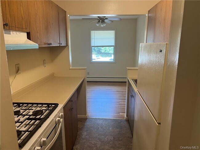 Photo - 65 Curie Rd Unit G7