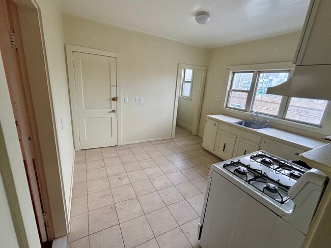 Photo - 18 Vermont Ave Unit 3