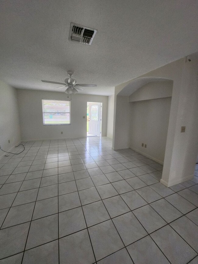 Photo - SO CUTE 3 BEDROOM HOME 2 BATH WITH ONE CAR...