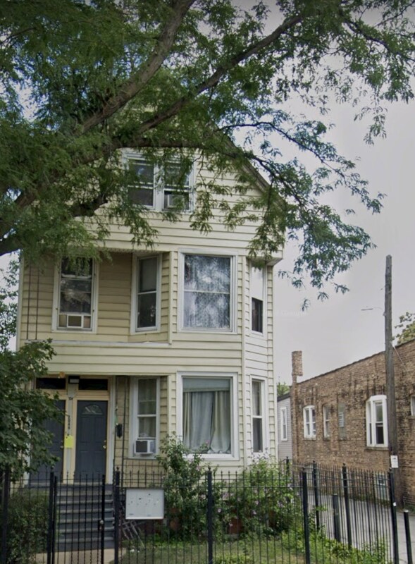 Photo - 2049 N Kostner Ave Unit Apt #1