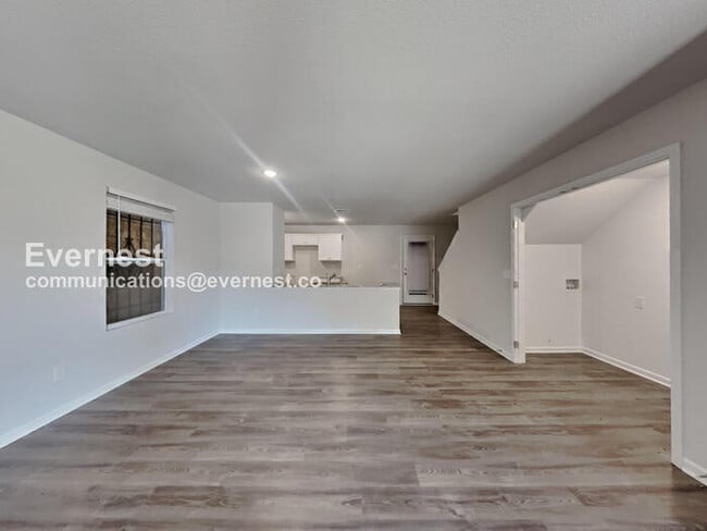 Photo - 4233 Park Ave