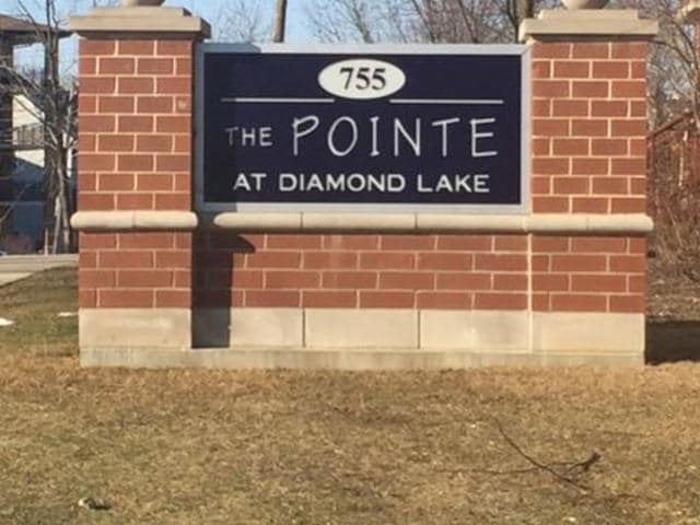 Building Photo - 755 N Diamond Lake Rd Unit 304