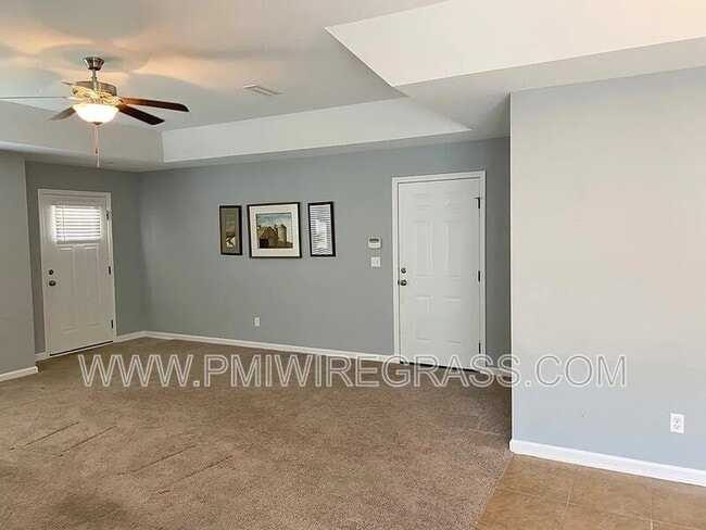 Photo - 214 Winterberry Way