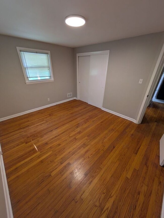 Photo - Recently Renovated 2BD/1BA Duplex in Hickory!