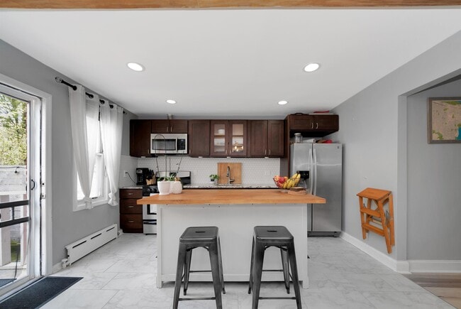 Building Photo - 120 64th St Unit 1