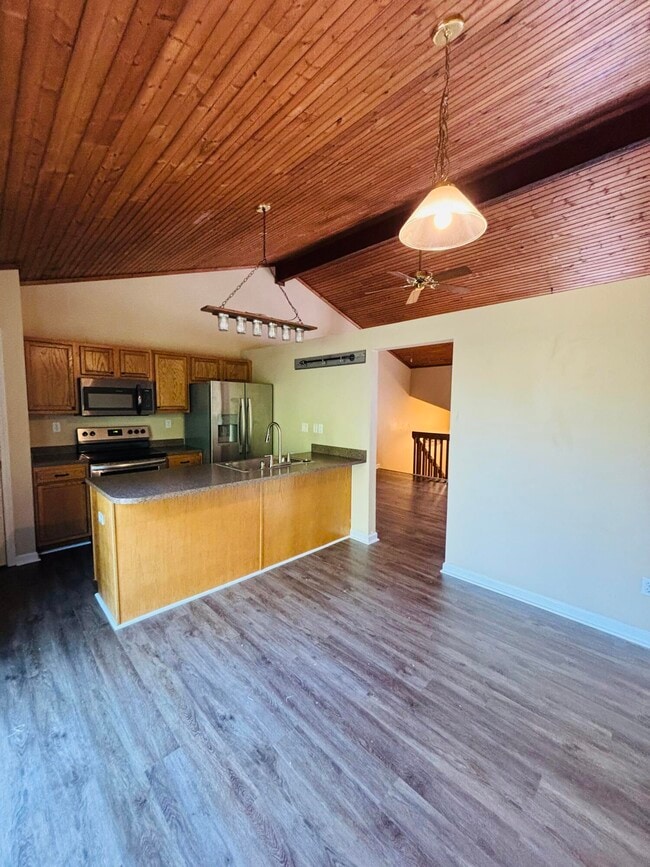 3539 Lochdale Terrace