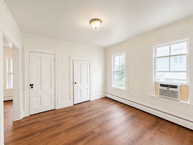 Photo - 152 Spruce St